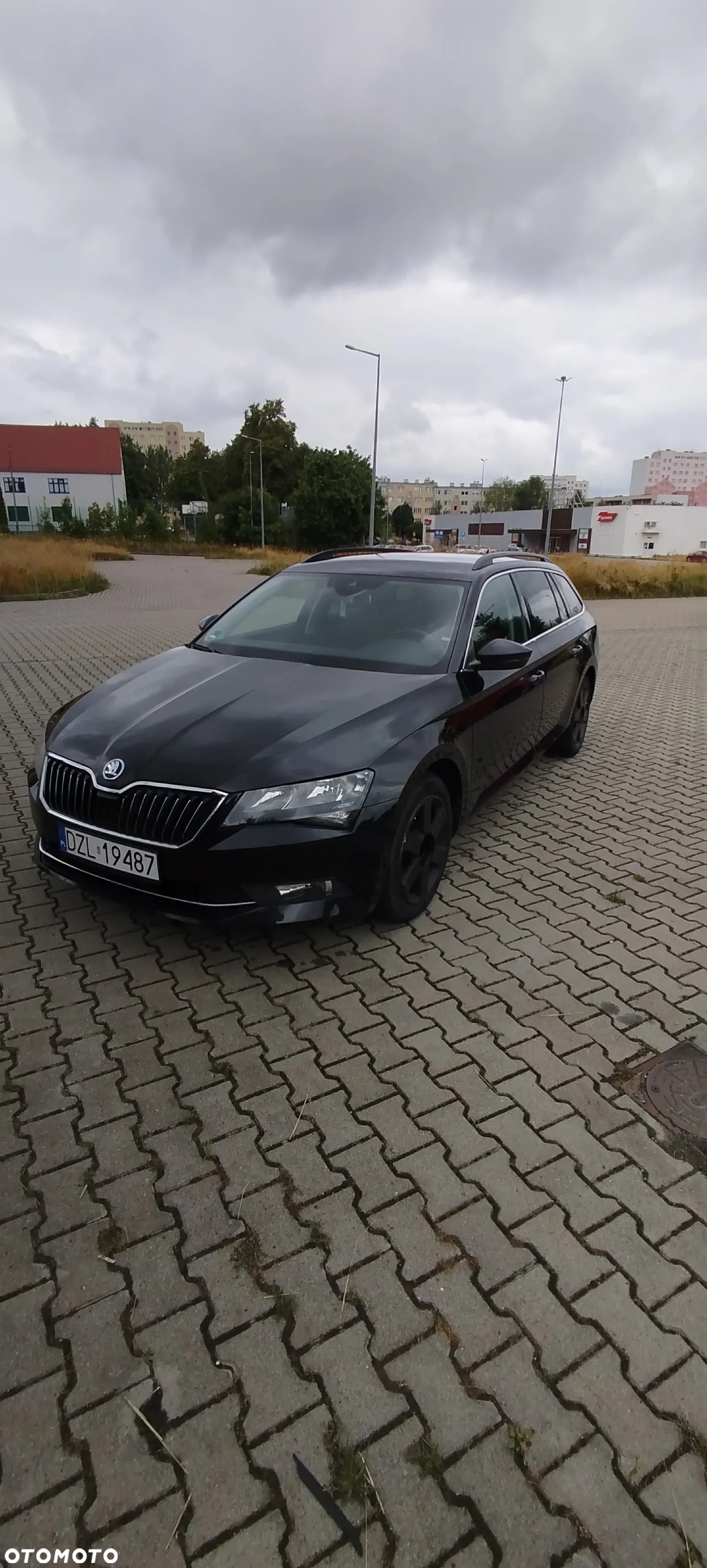 Skoda Superb 2.0 TDI Ambition - 14