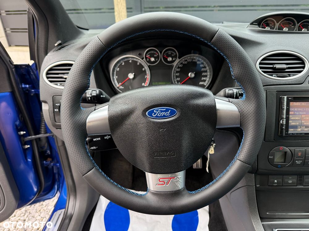 Ford Focus 2.5 ST - 17