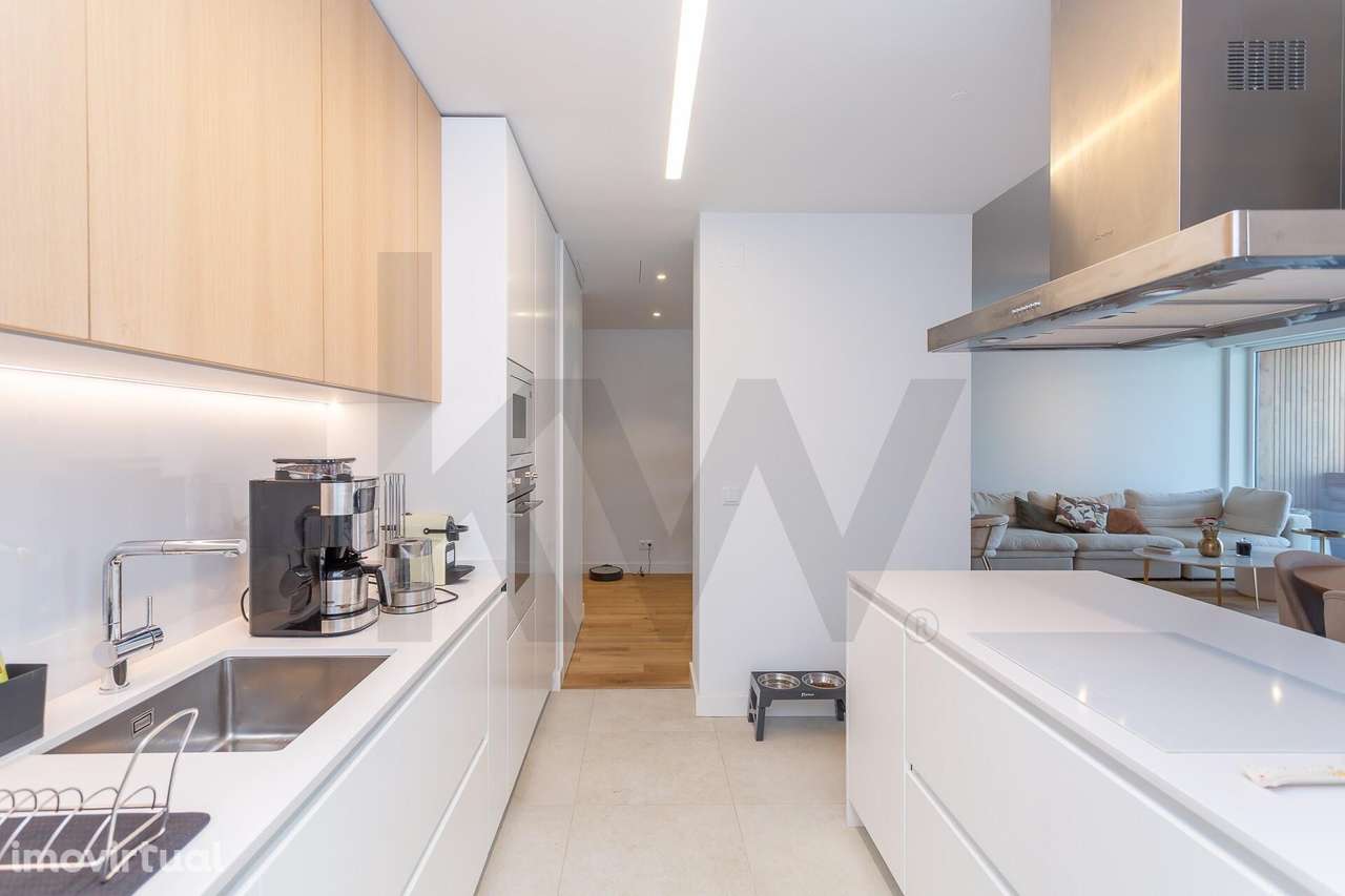 Apartamento T2 com Duas Suítes, Terraço e Garagem – Campolide, Lisboa - Grande imagem: 4/40