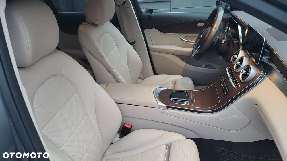 Mercedes-Benz GLC - 11