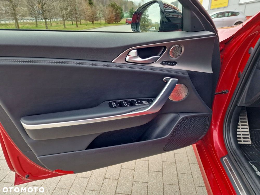 Kia Stinger 2.0 T-GDI GT Line - 19