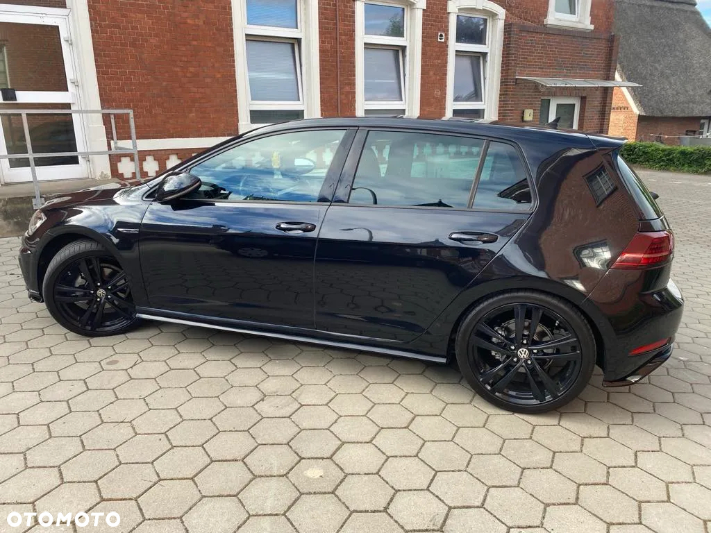 Volkswagen Golf 1.5 eTSI OPF DSG R-Line - 3