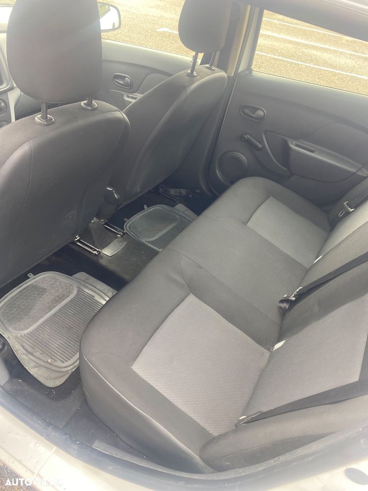 Dacia Logan - 7