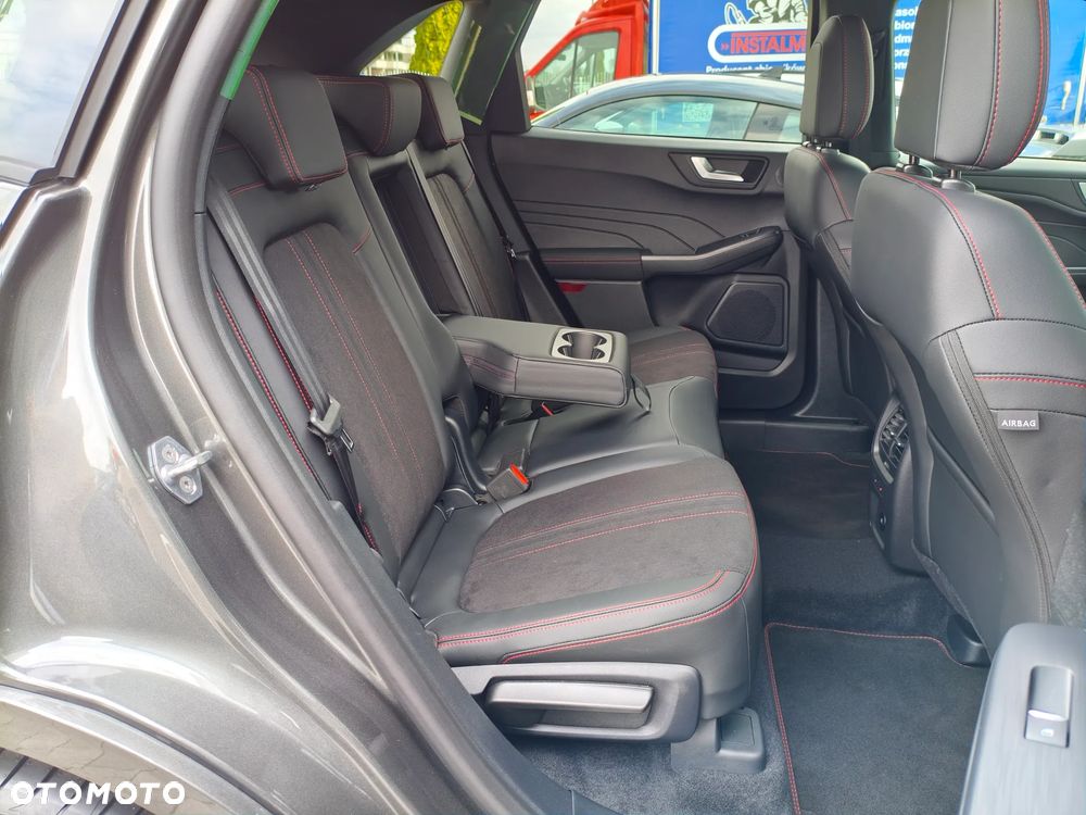 Ford Kuga 2.5 FHEV FWD ST-Line X - 39