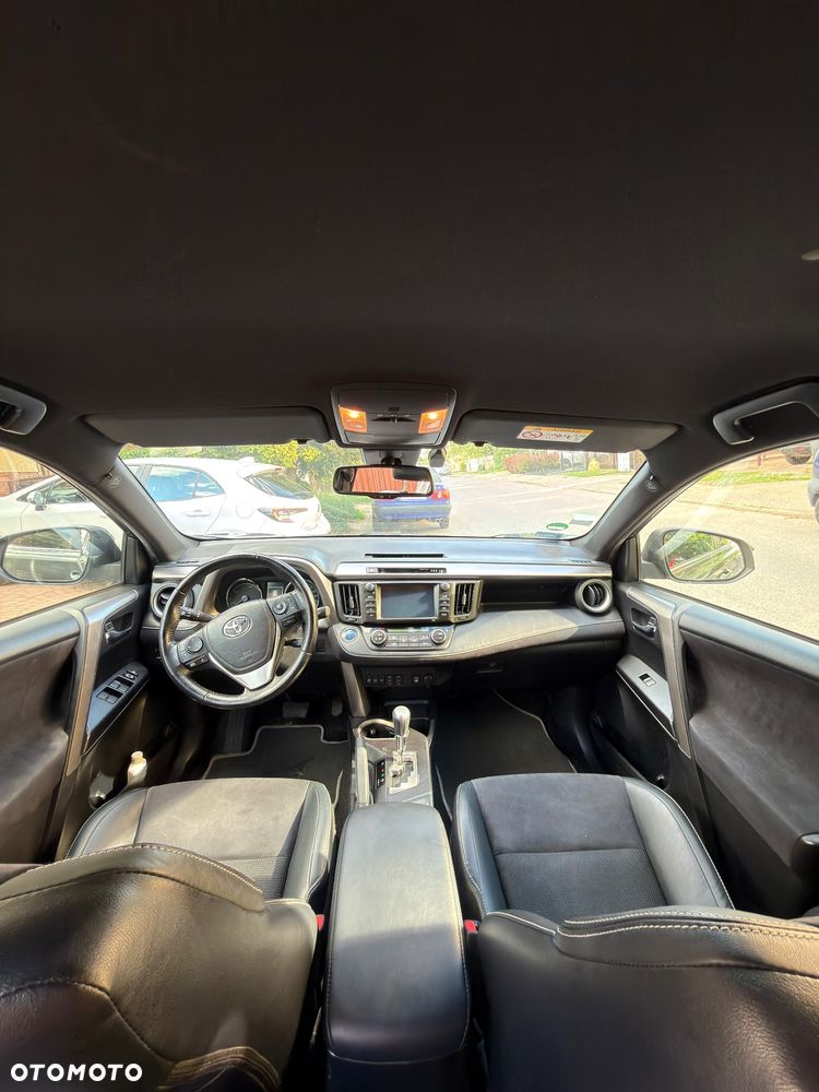 Toyota RAV4 - 7