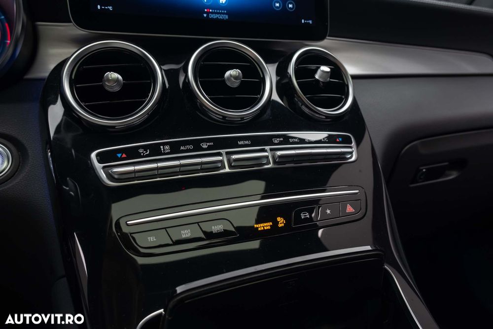 Mercedes-Benz GLC Coupe 300 4MATIC MHEV - 18