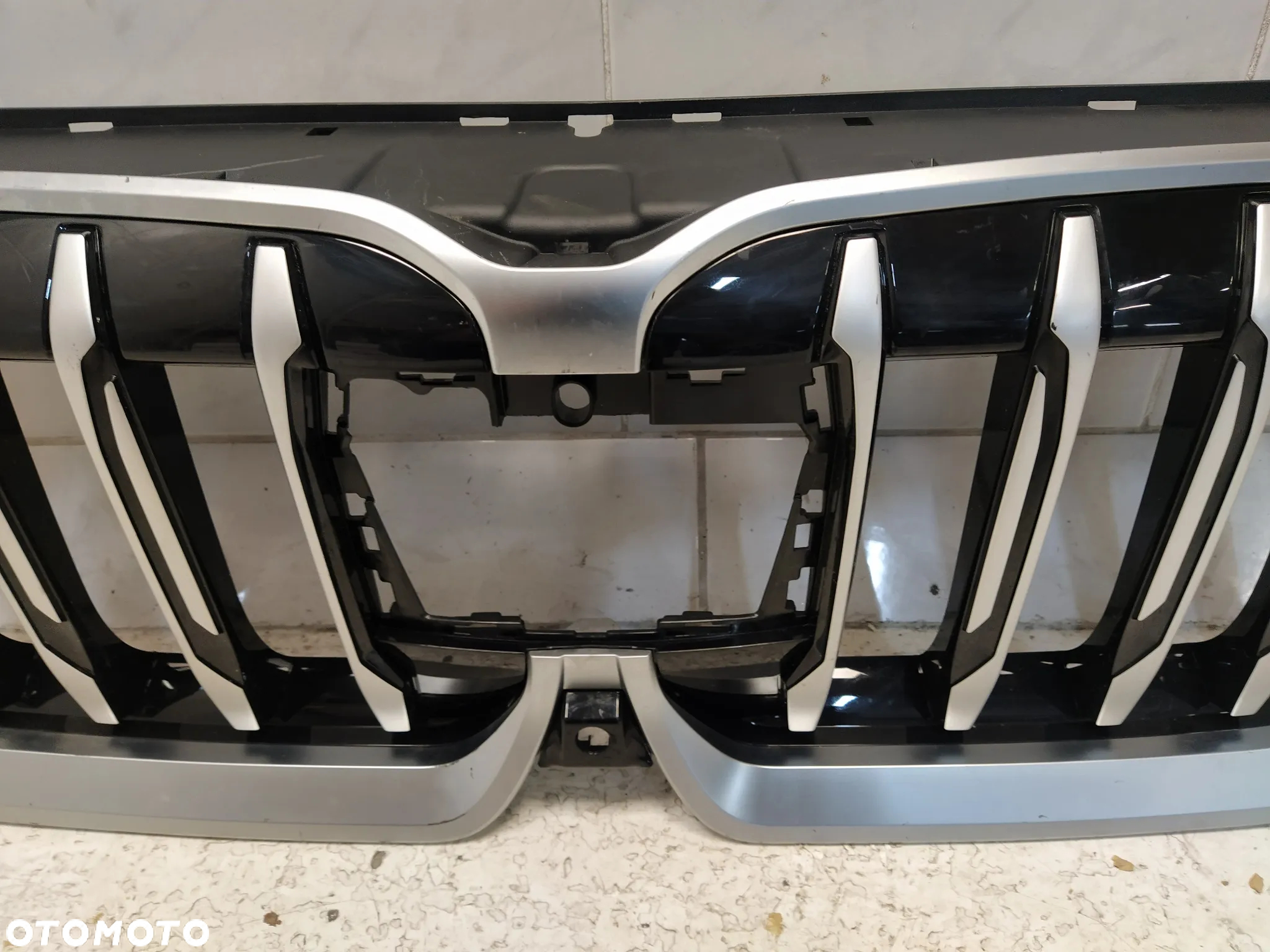 BMW X1 U11 GRILL ATRAPA CHŁODNICY KRATKA NERKA CHROM FRONT I RAMKA CZARNY ŚRODEK NOWY ORYGINAŁ - 9