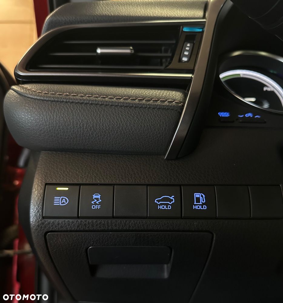 Toyota Camry 2.5 Hybrid Executive CVT - 22