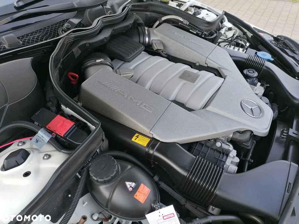 Mercedes-Benz Klasa C 63 AMG AMG SPEEDSHIFT MCT - 16