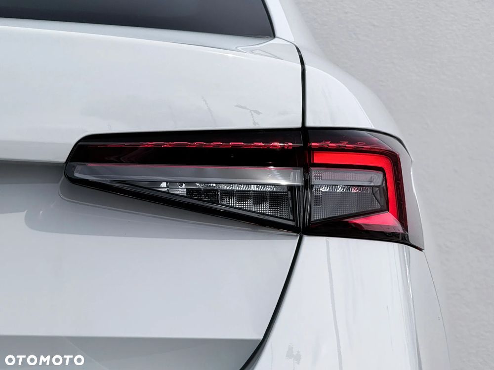 Skoda Superb 2.0 TDI SCR Essence DSG - 12