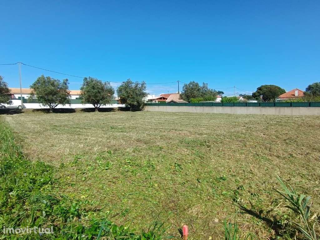 Terreno de construção livre para moradia(s) térrea(s) e isolada(s) - Grande imagem: 2/10