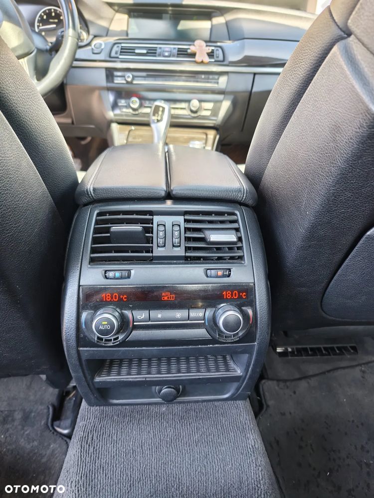BMW Seria 5 530d Luxury Line - 6