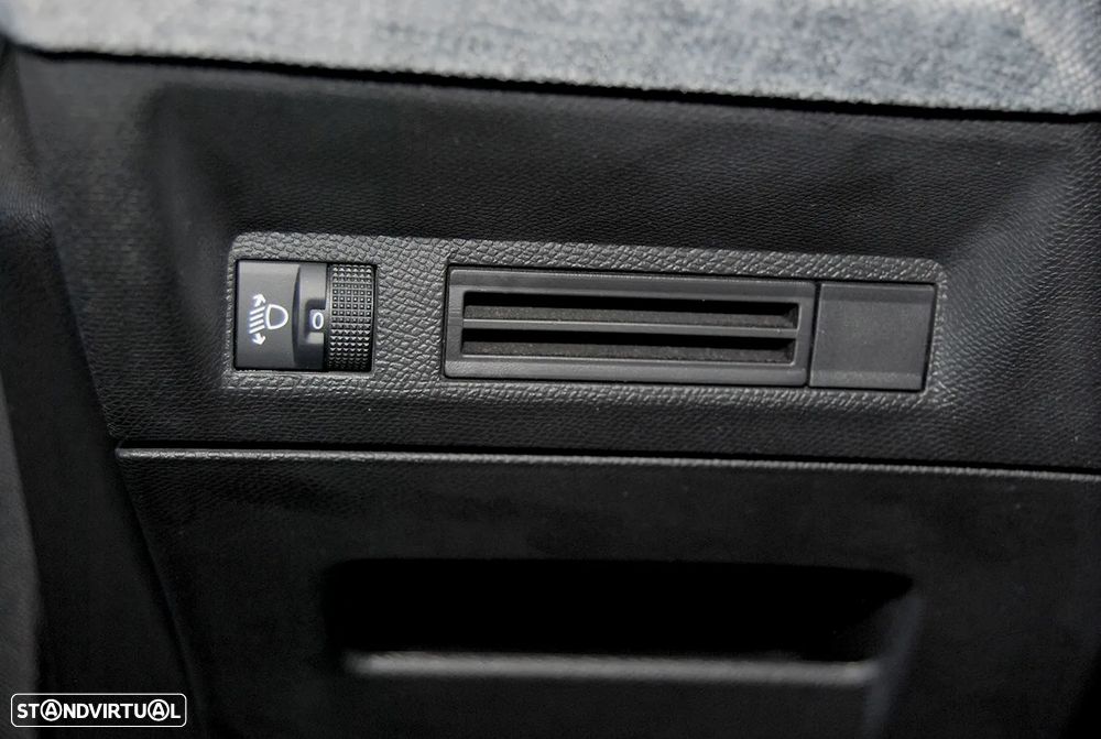 Peugeot 5008 1.2 Hybrid Allure e-DCS6 - 24