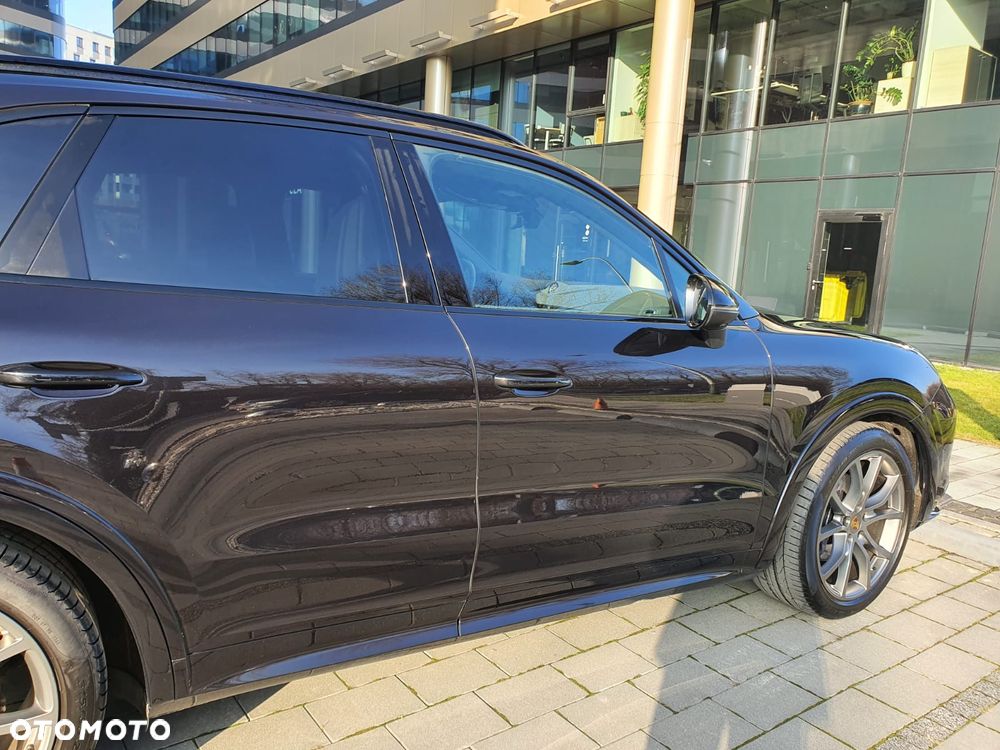 Porsche Cayenne Platinum Edition - 9
