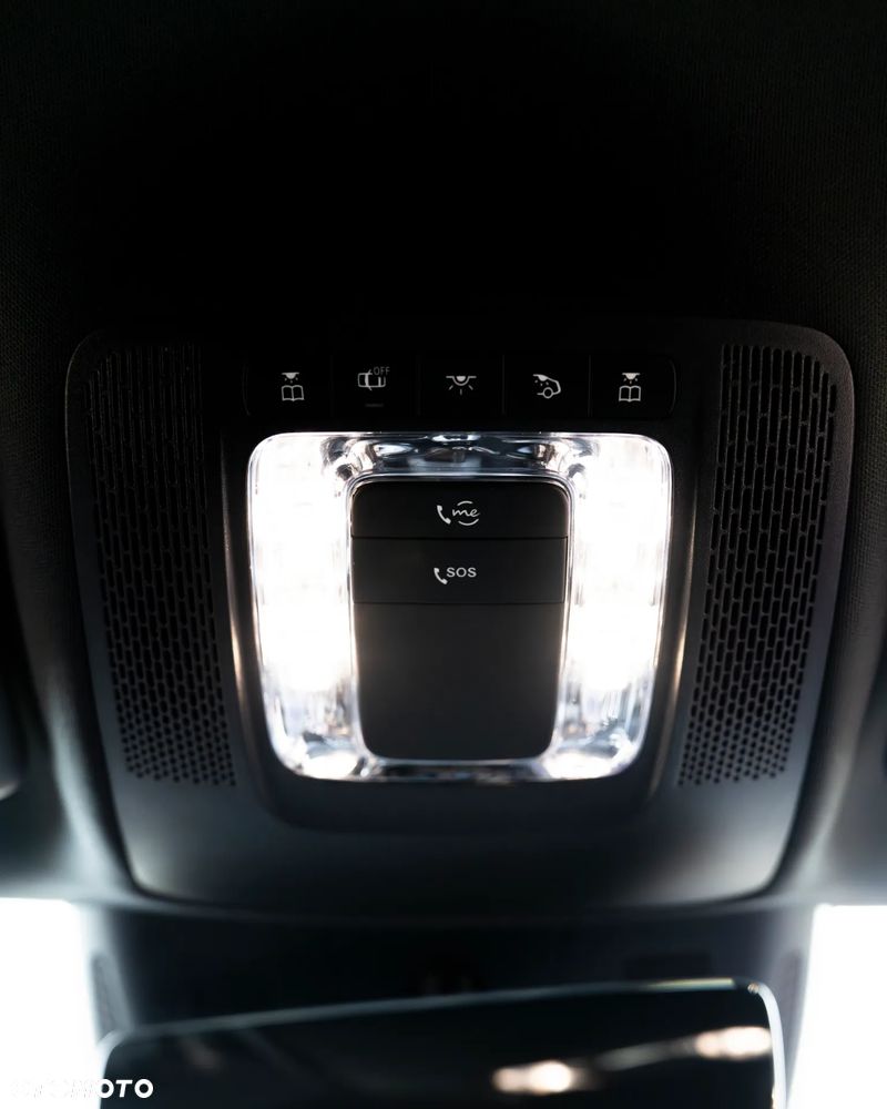 Mercedes-Benz CLA 180 d - 34