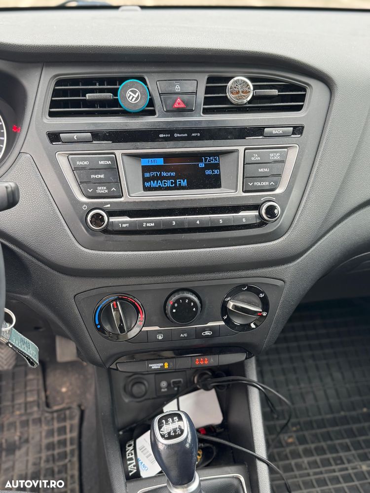 Hyundai i20 - 12