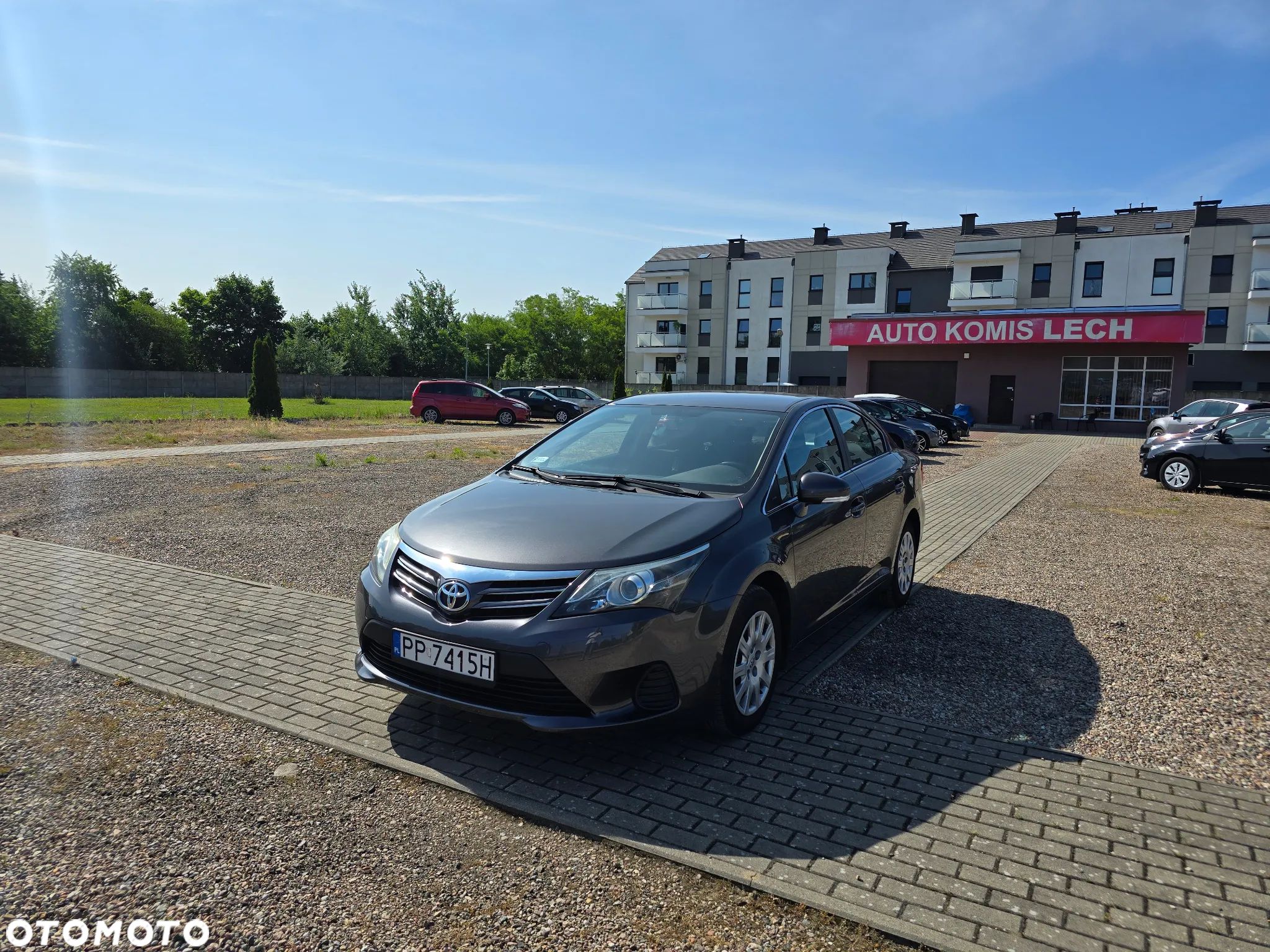 Toyota Avensis 2.0 D-4D Luna - 1