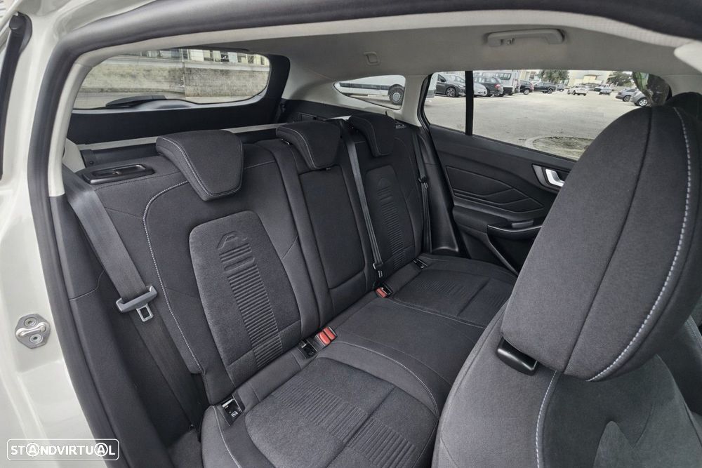 Ford Focus SW 1.0 EcoBoost Active X - 10