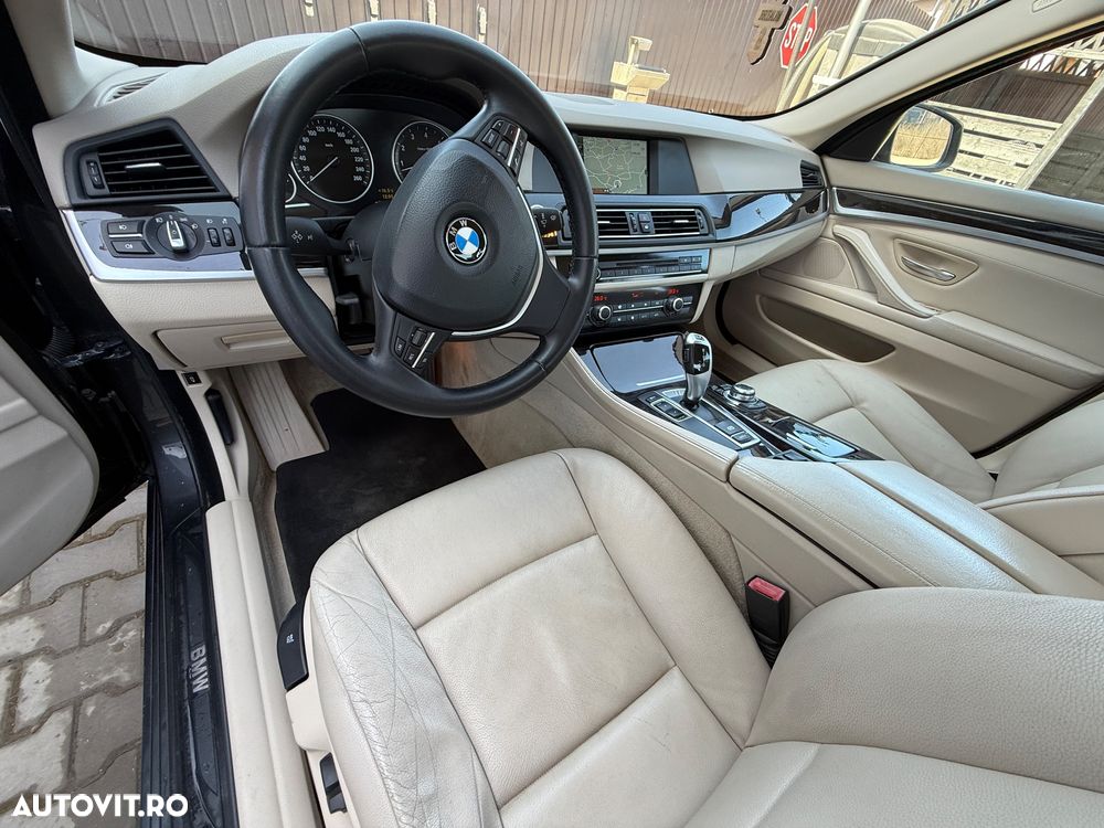 BMW Seria 5 523i Sport-Aut. - 7