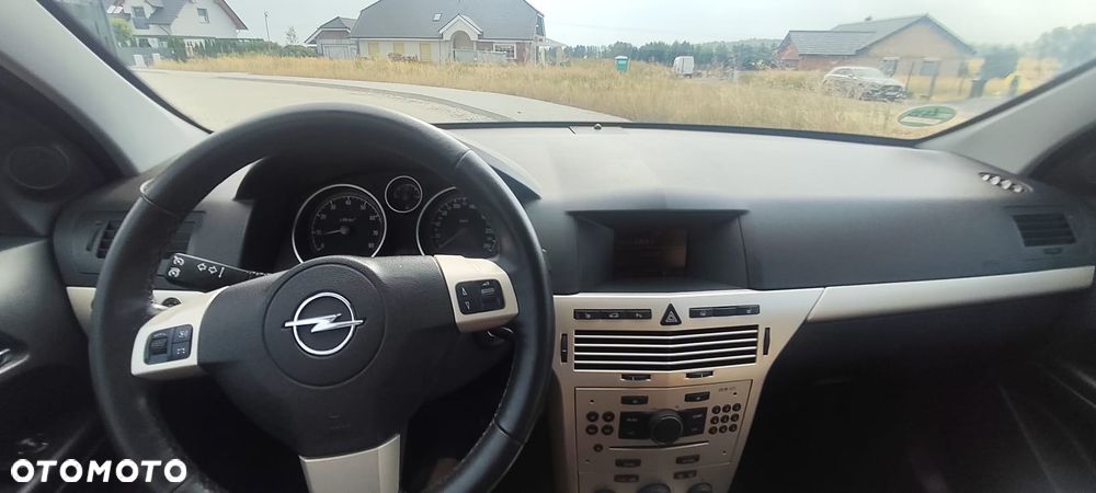 Opel Astra 1.6 Edition - 10