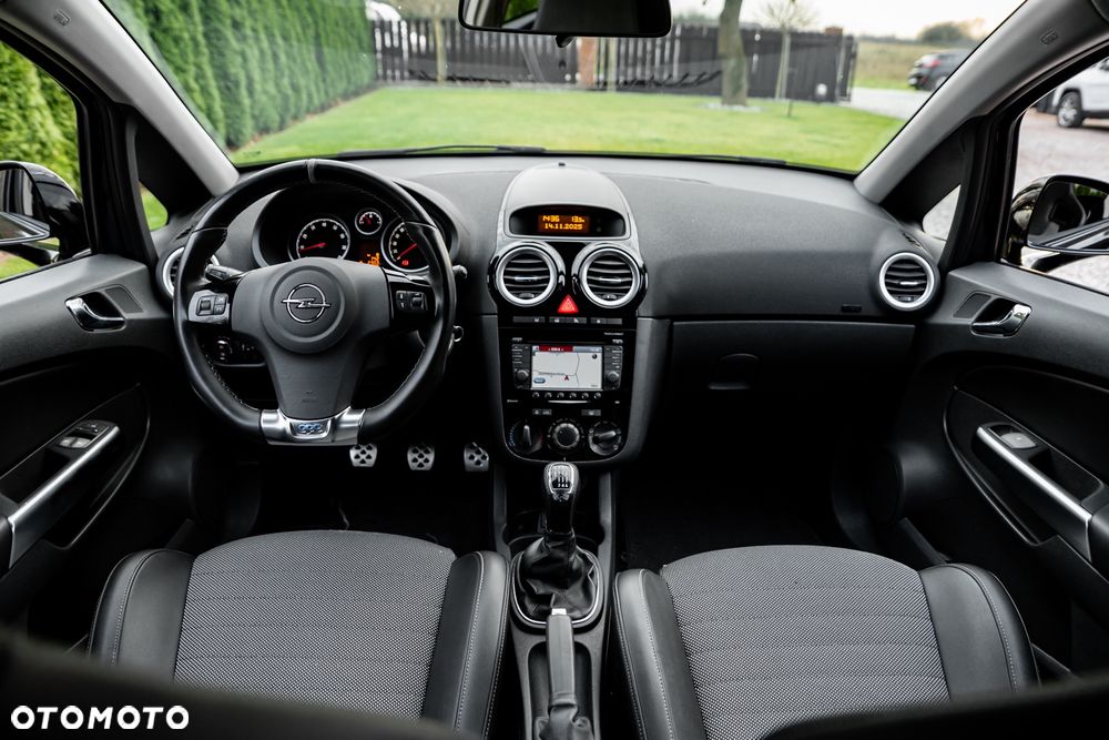 Opel Corsa 1.6T OPC - 34