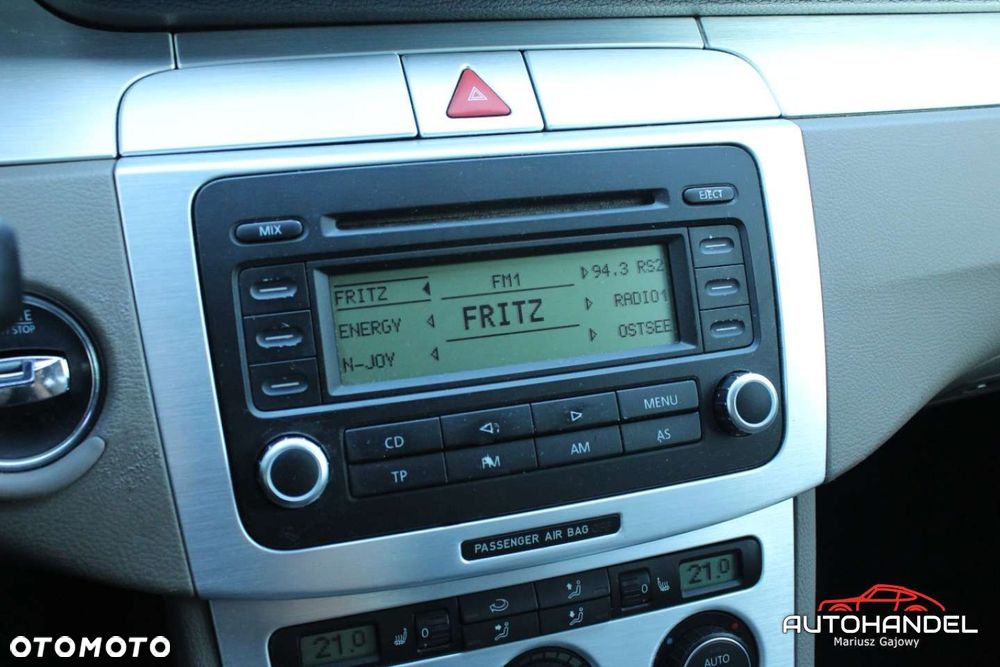 Volkswagen Passat - 14