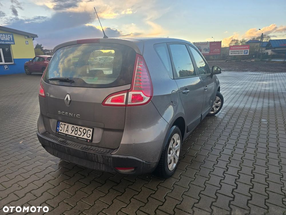 Renault Scenic 1.6 16V 110 Authentique - 3