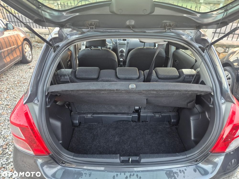 Toyota Yaris 1.33 VVT-i Executive - 9