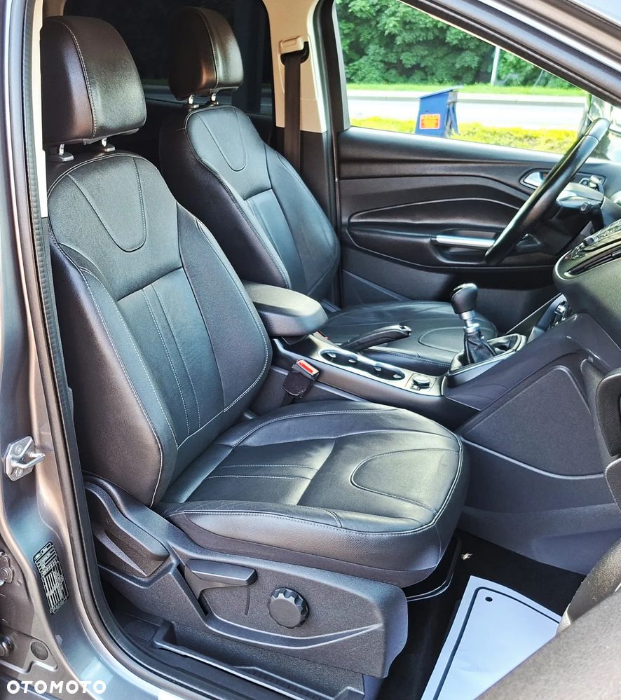 Ford Kuga 2.0 TDCi 4x4 Titanium - 24