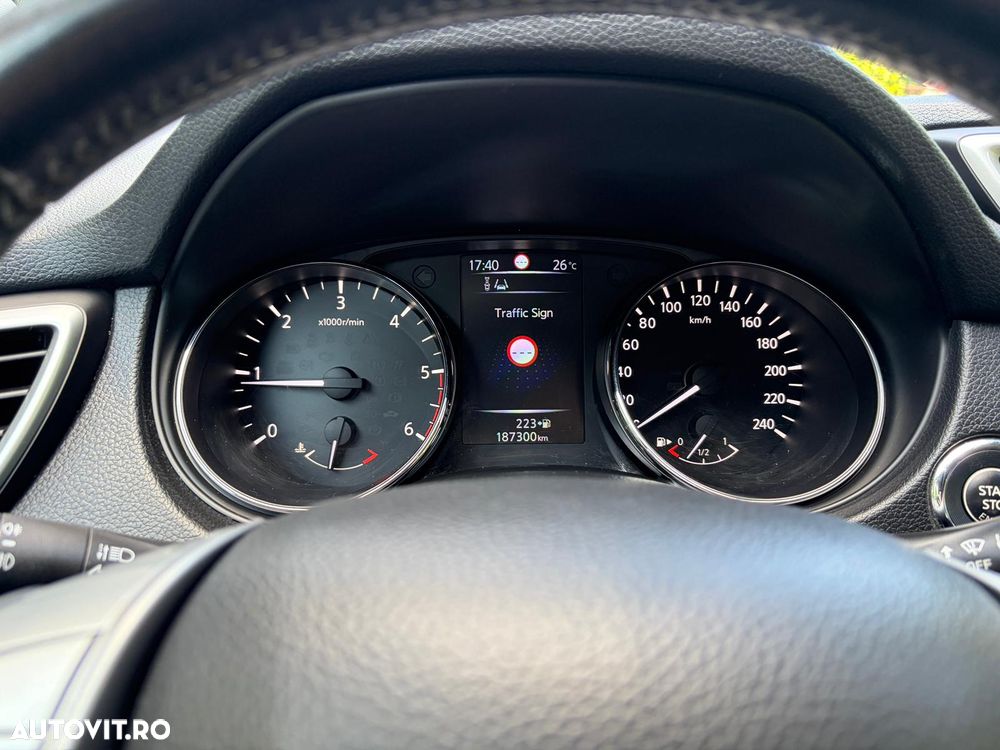 Nissan Qashqai 1.5 DCI Start/Stop N-Connecta - 33