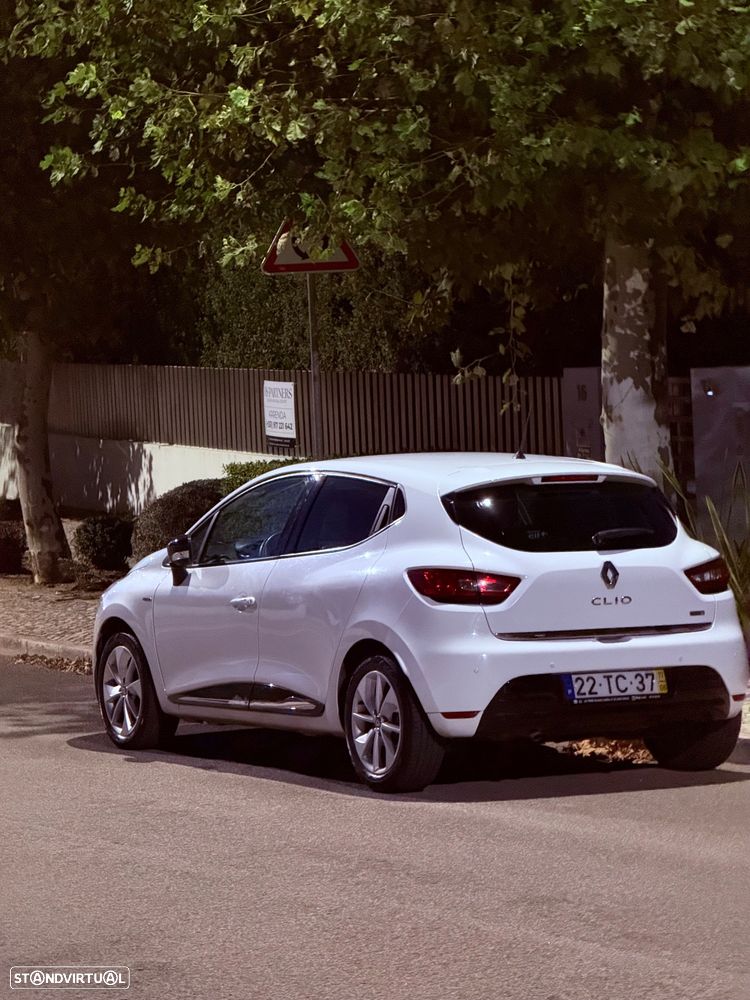 Renault Clio - 1