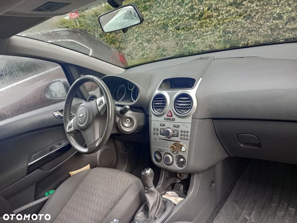 Opel Corsa - 8