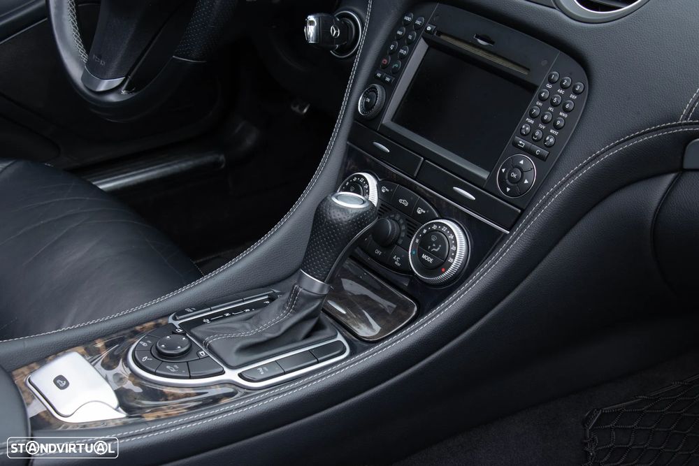 Mercedes-Benz SL 350 7G-TRONIC - 24