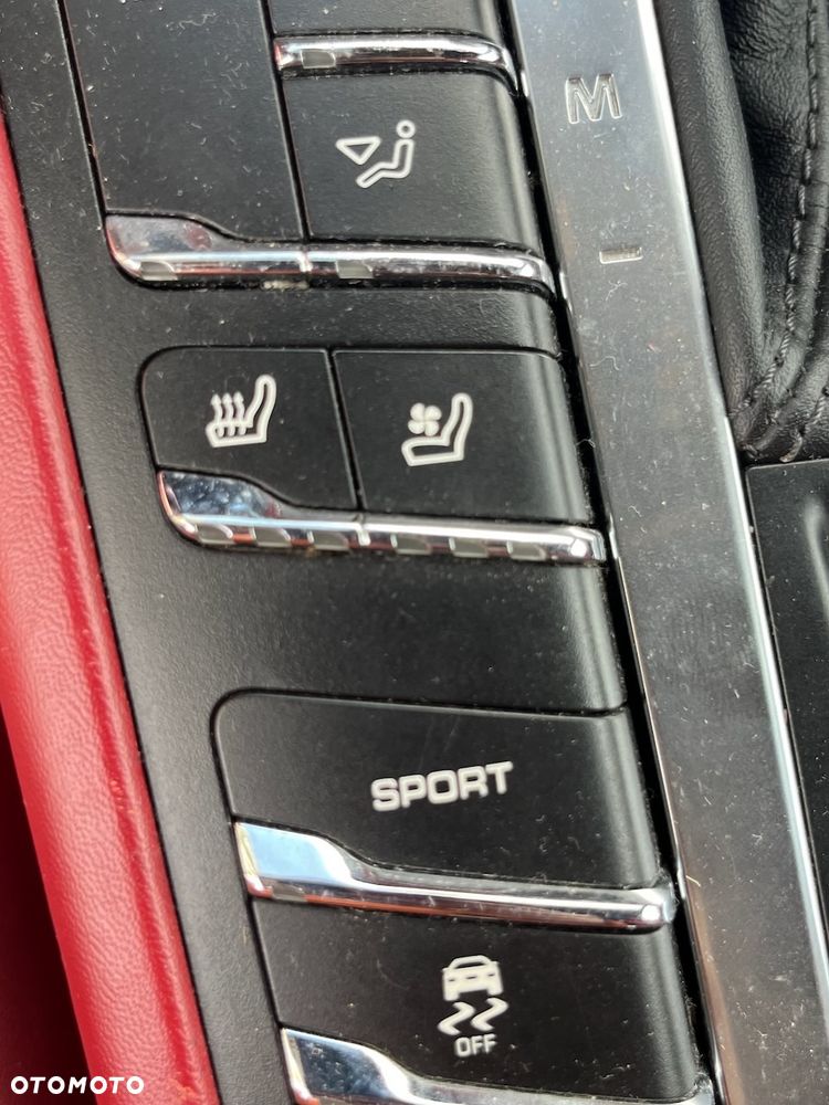 Porsche Macan S - 17