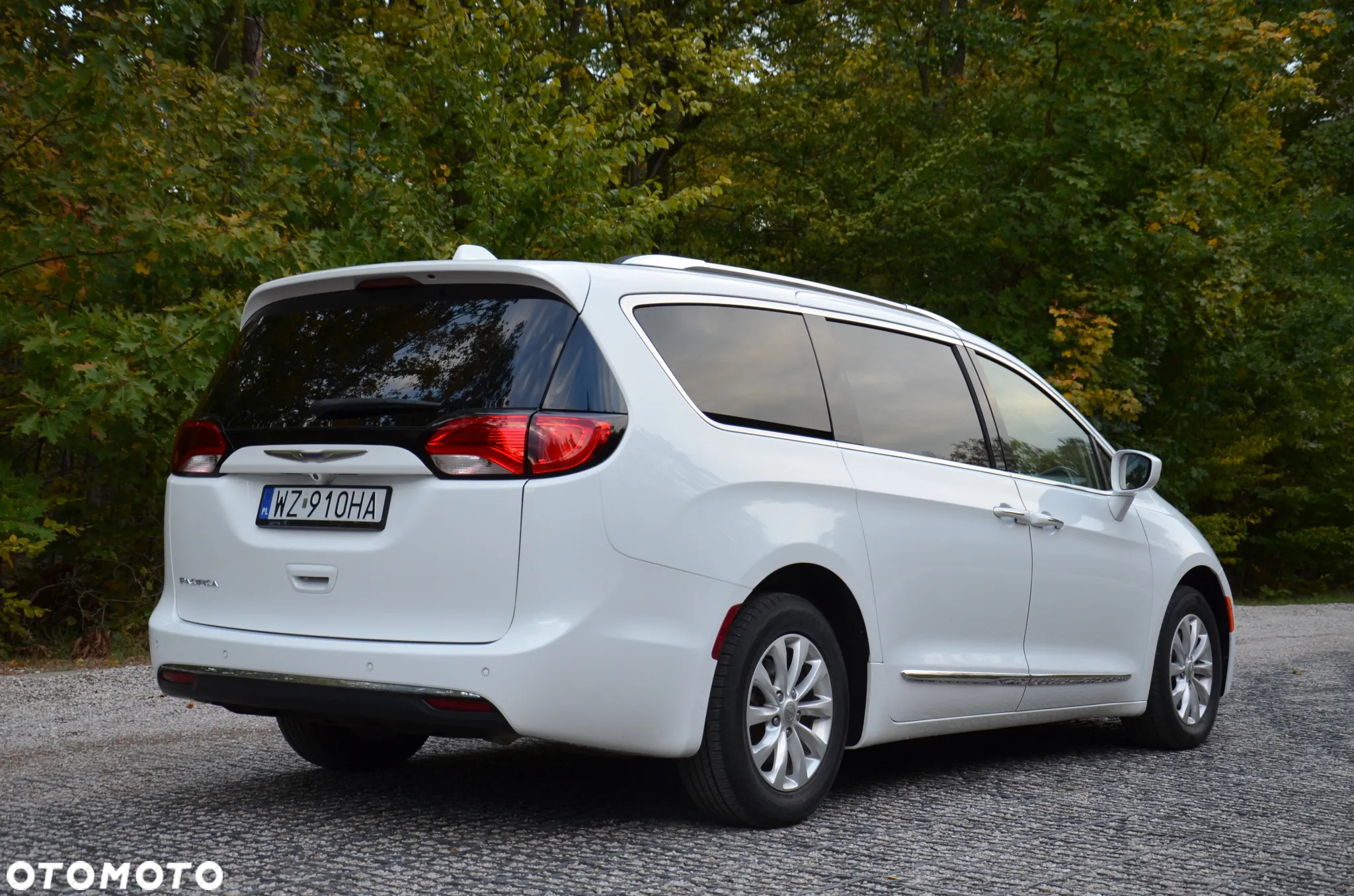 Chrysler Pacifica - 3