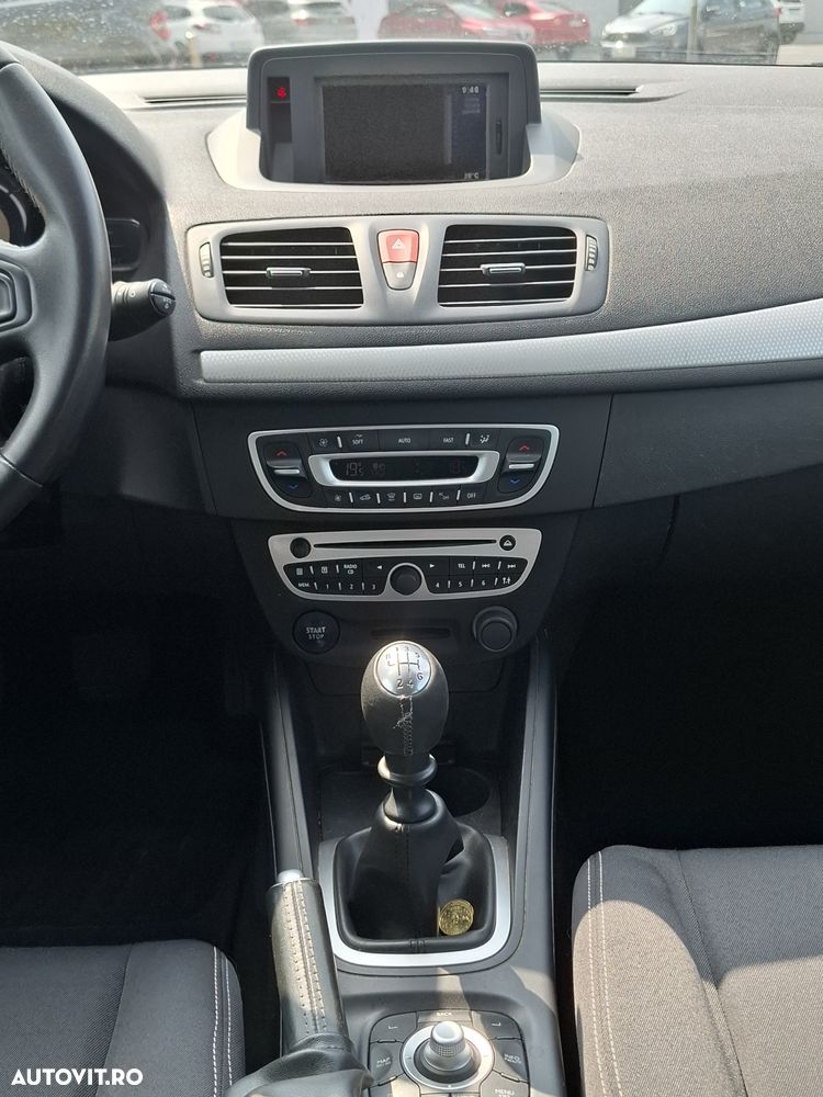 Renault Megane TCe 130 Dynamique - 5
