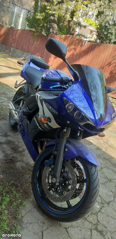 Yamaha R6 - 1