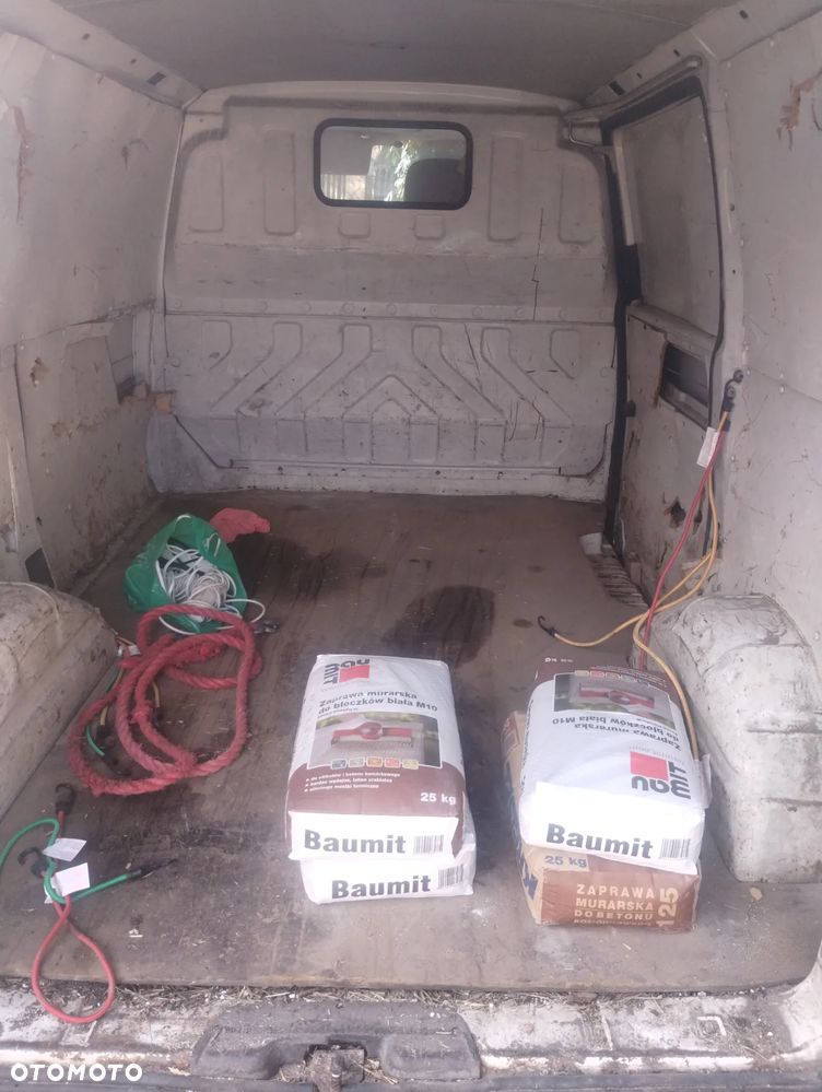 Volkswagen Transporter - 5