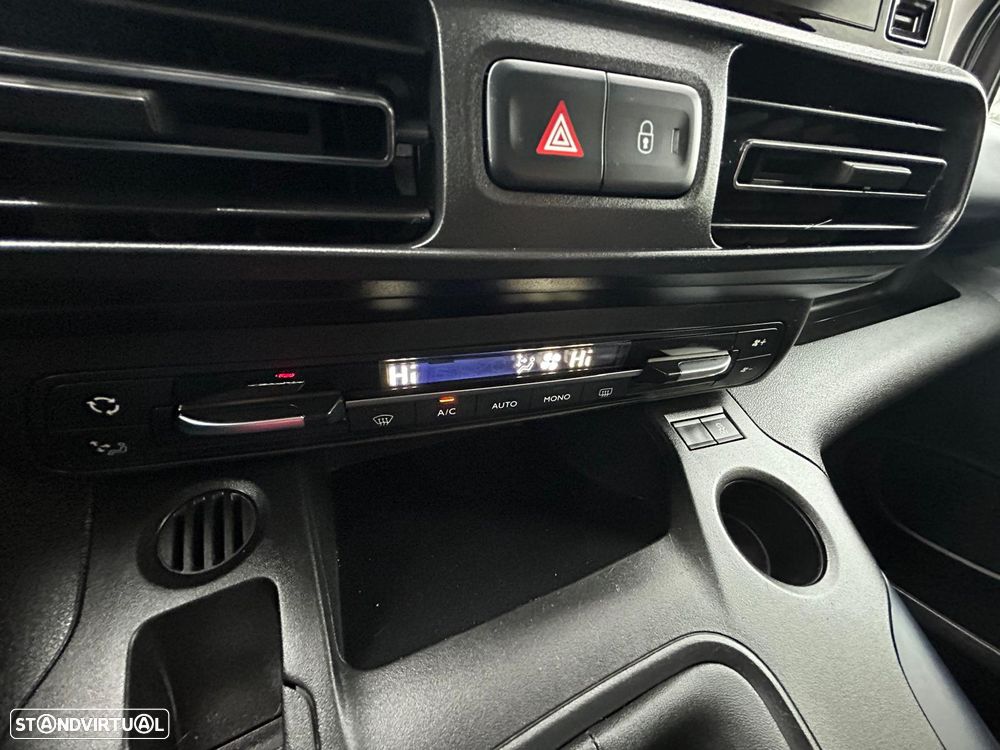 Peugeot Rifter 1.5 BlueHDi Longa Allure Pack 7L - 17