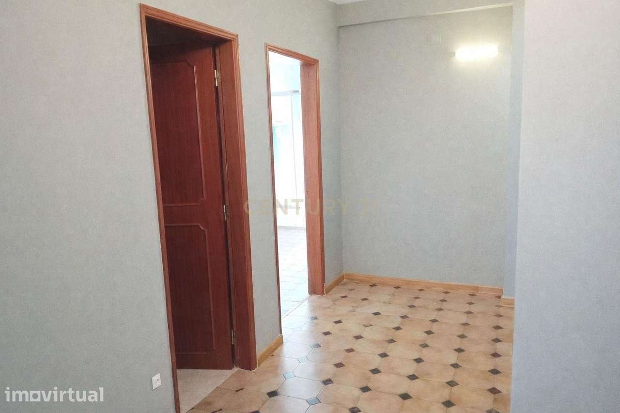 Apartamento T2 | 100 m² | 1º Andar | Rua Mártires do Tarrafal – Montij - Grande imagem: 5/15