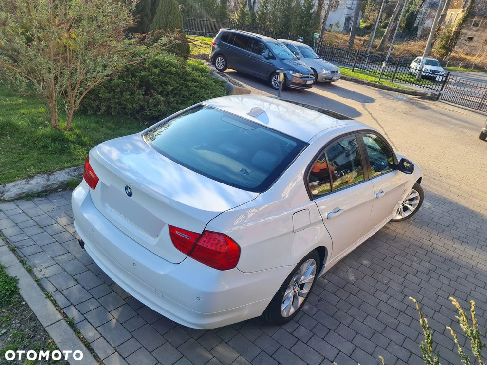 BMW Seria 3 318i - 19
