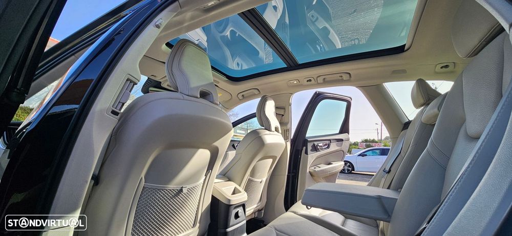 Volvo XC 60 2.0 T6 PHEV Core AWD - 21