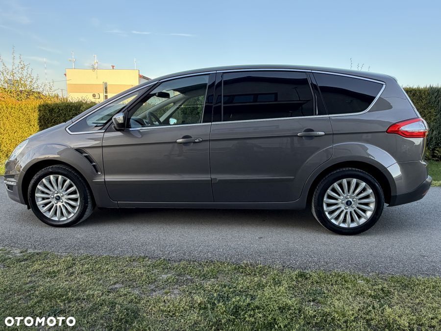 Ford S-Max - 11