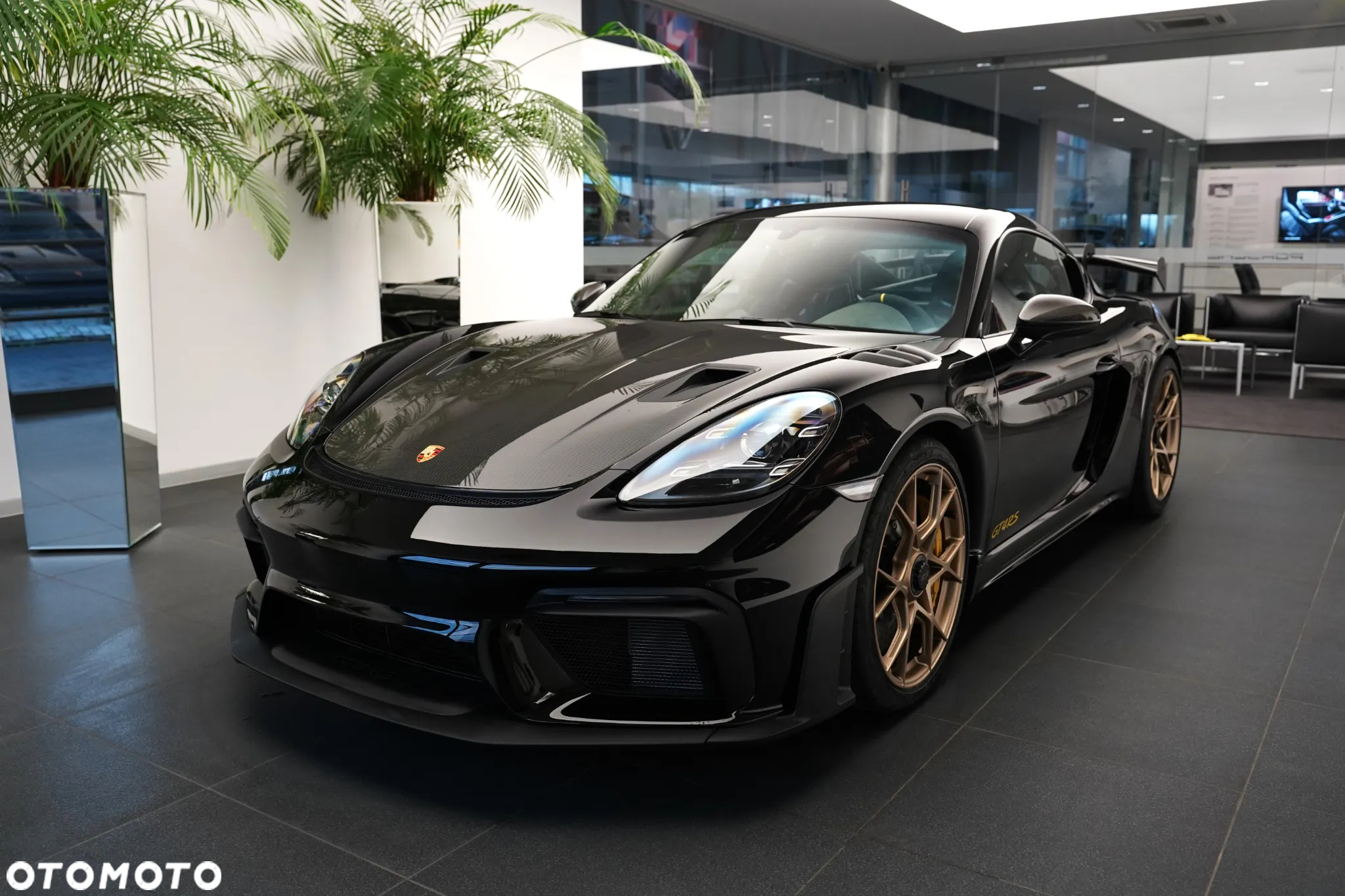 Porsche 718 Cayman GPF GT4 RS PDK - 4