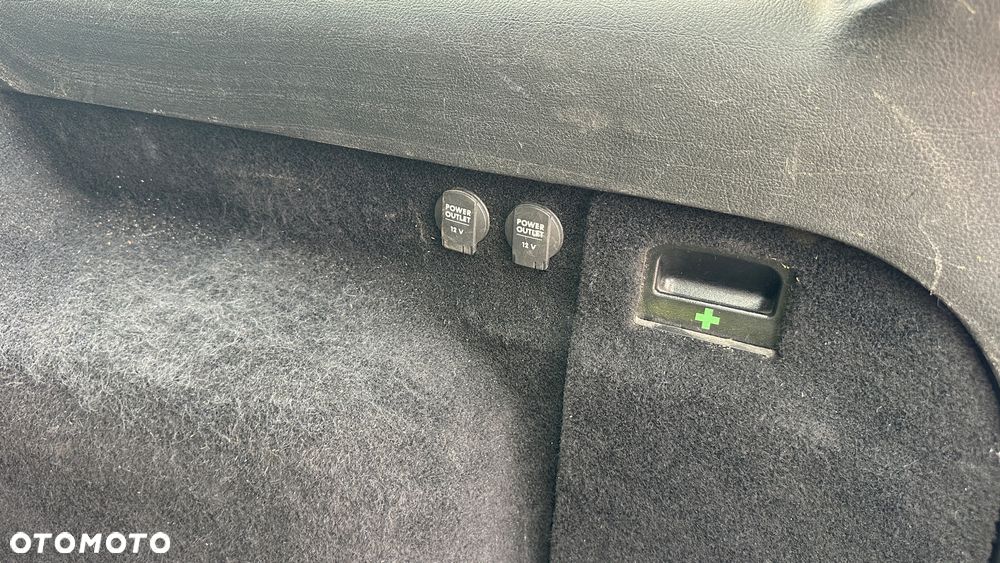 Volkswagen Passat 1.9 TDI Highline - 17