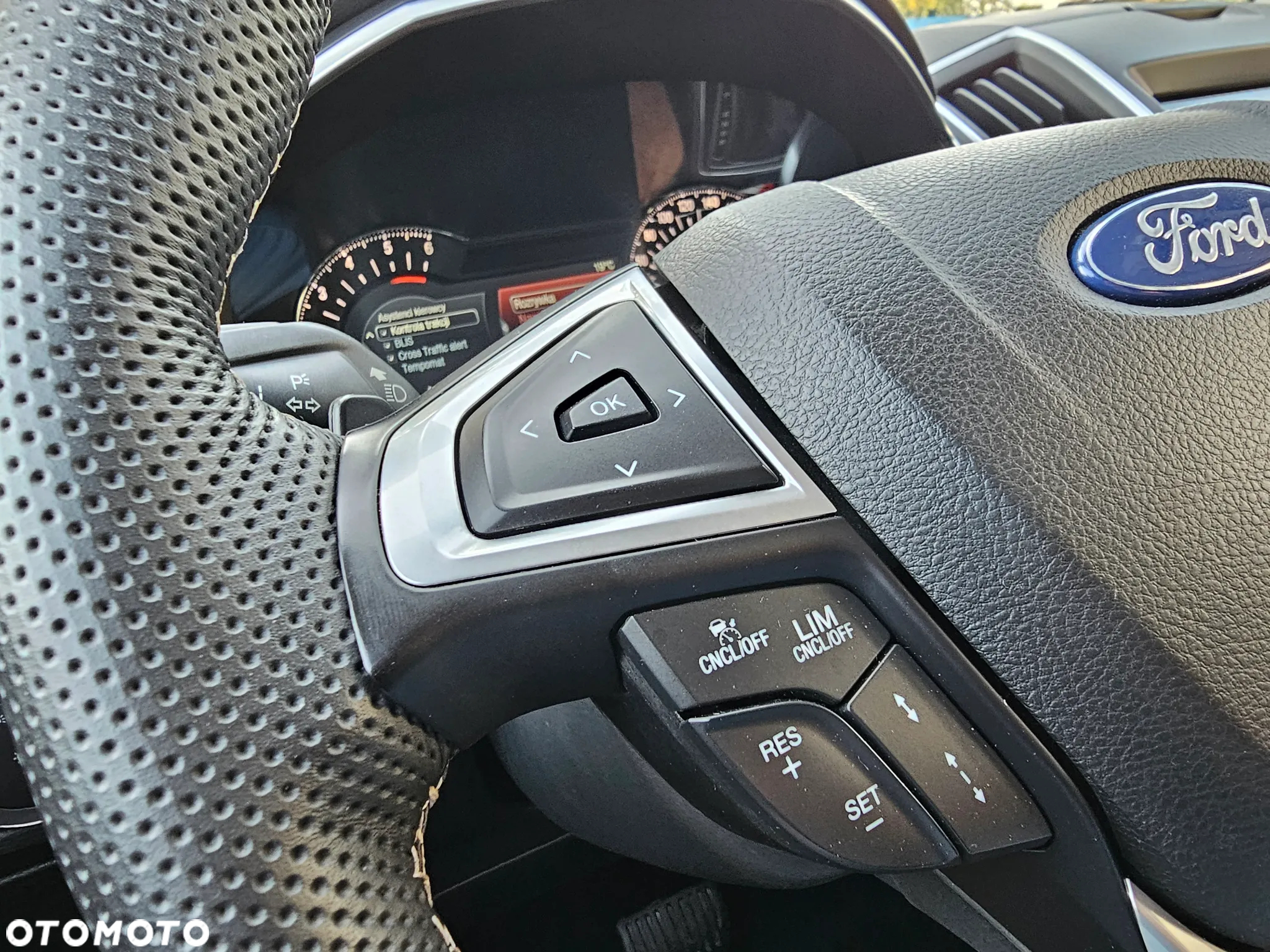 Ford S-Max 2.0 TDCi 4WD Titanium PowerShift - 30