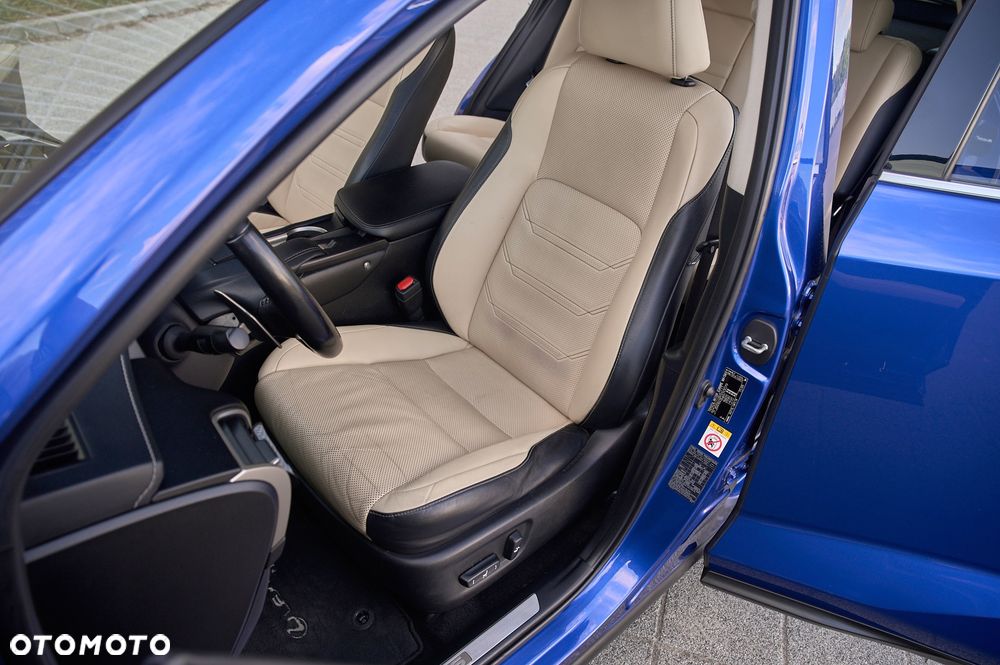 Lexus NX 200t Prestige AWD - 26