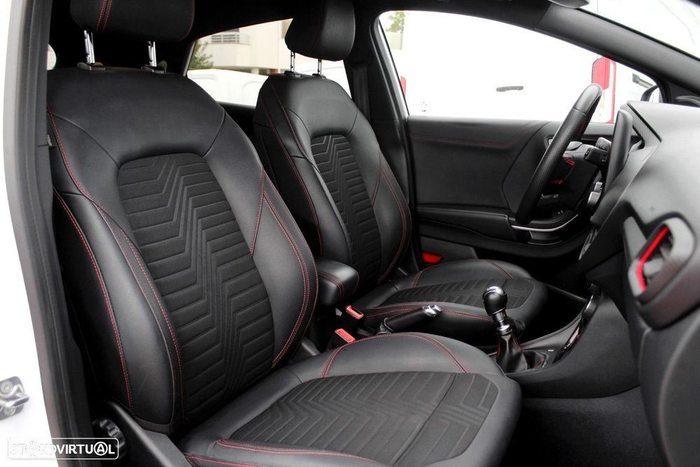 Ford Puma 1.0 EcoBoost MHEV ST-Line X - 24