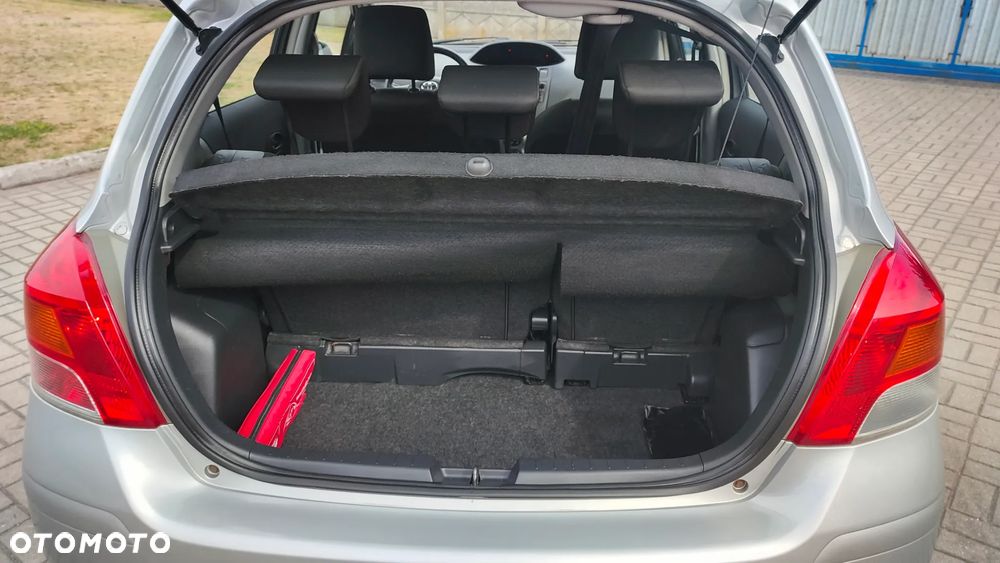 Toyota Yaris 1.0 VVT-i Cool - 17