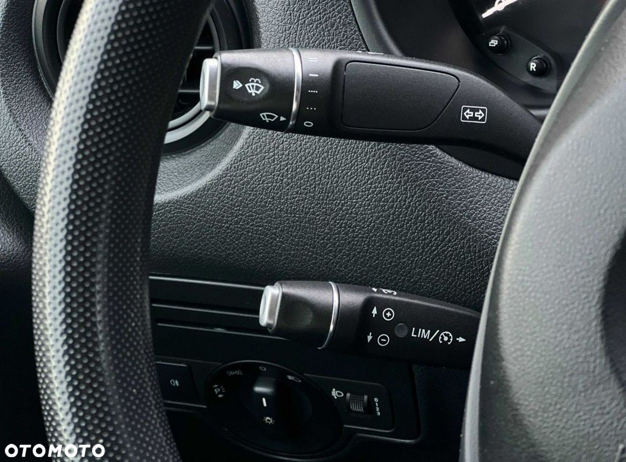 Mercedes-Benz Vito 109 - 28